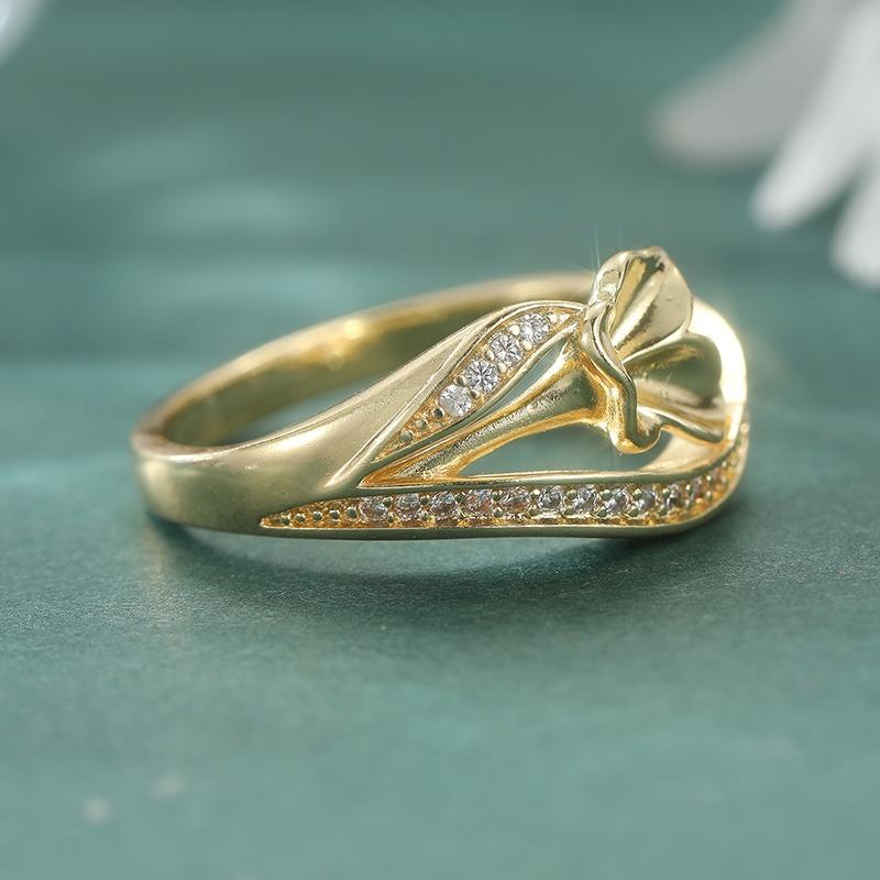Gorgeous Inlaid White CZ Flower Women's Ring Minimalist Gold Color Hand Carving Daily Wear Party Jewelry Anniversary Gift