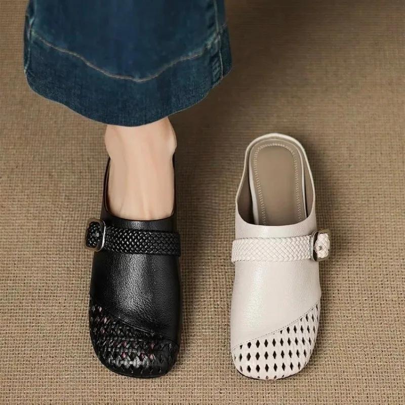 Fashion Shoes Female 2025 Closed Toe Women's Slippers Fashion Outdoor Daily New Belt Buckle Light Comfortable Best Seller Flat Slippers