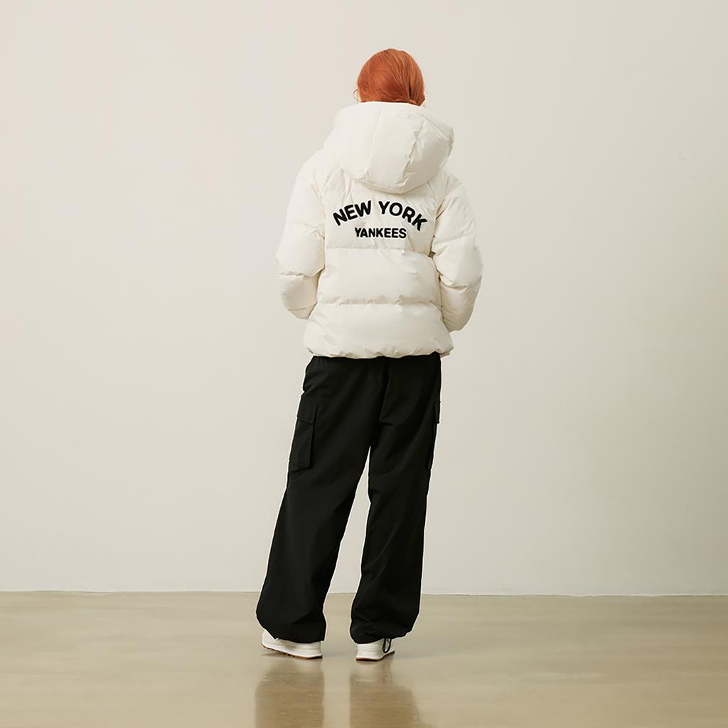 New MLB Preppy Style Collection New York Yankees FW24 Down Jacket Unisex Cream 3ADJV1046-50CRS