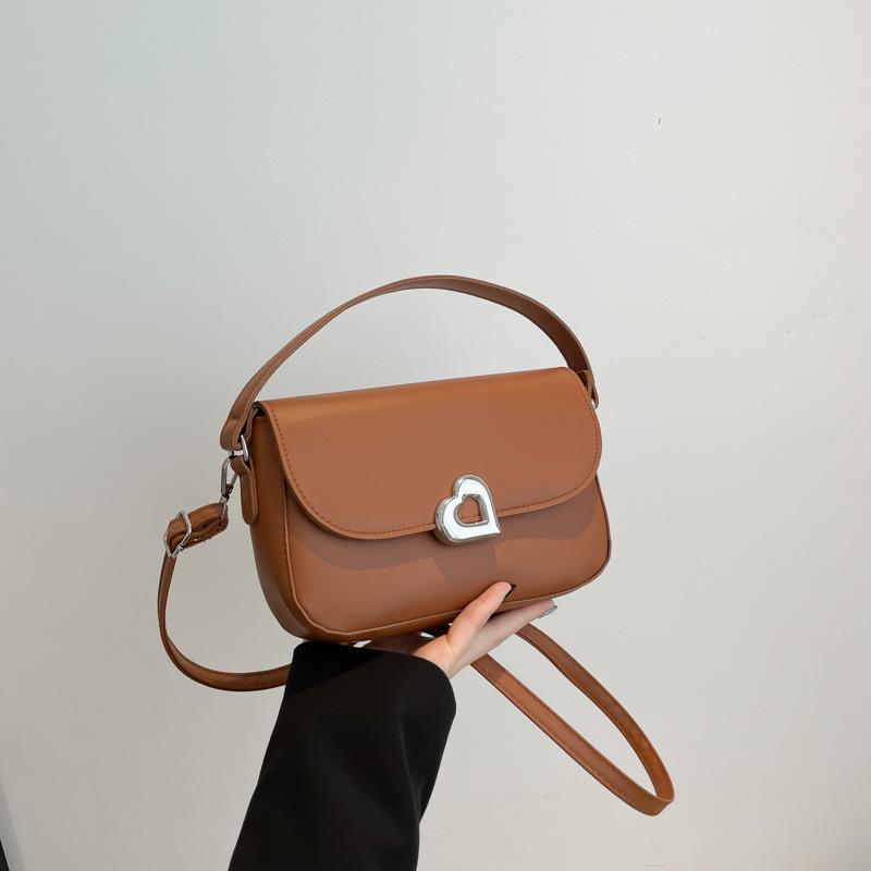 Textured Foreign Style Underarm Handbag Women's 2025 Winter New Fashion Casual Saddle Bag Single Shoulder Messenger Bag