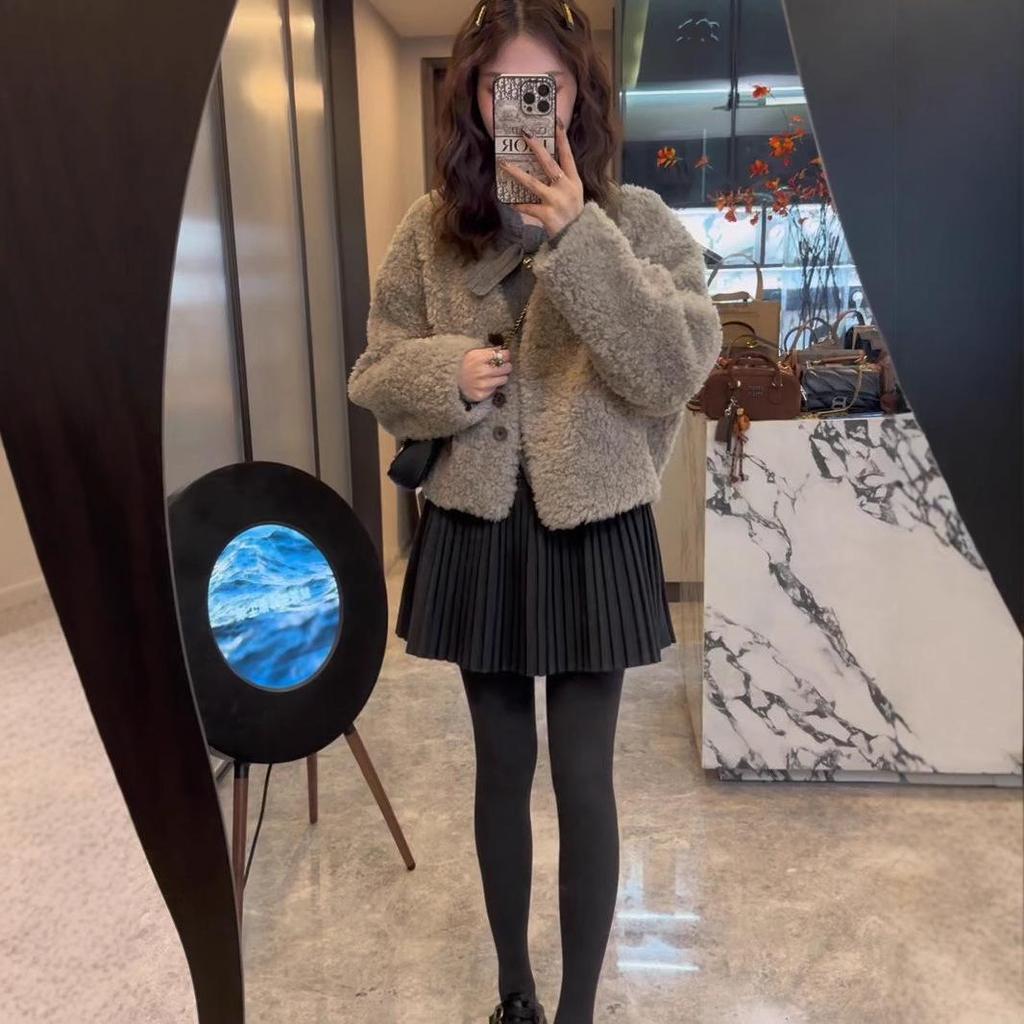 Women's Winter 2024 Thick Lambswool Coat - Warm, Loose-Fit, Short, Round Neck