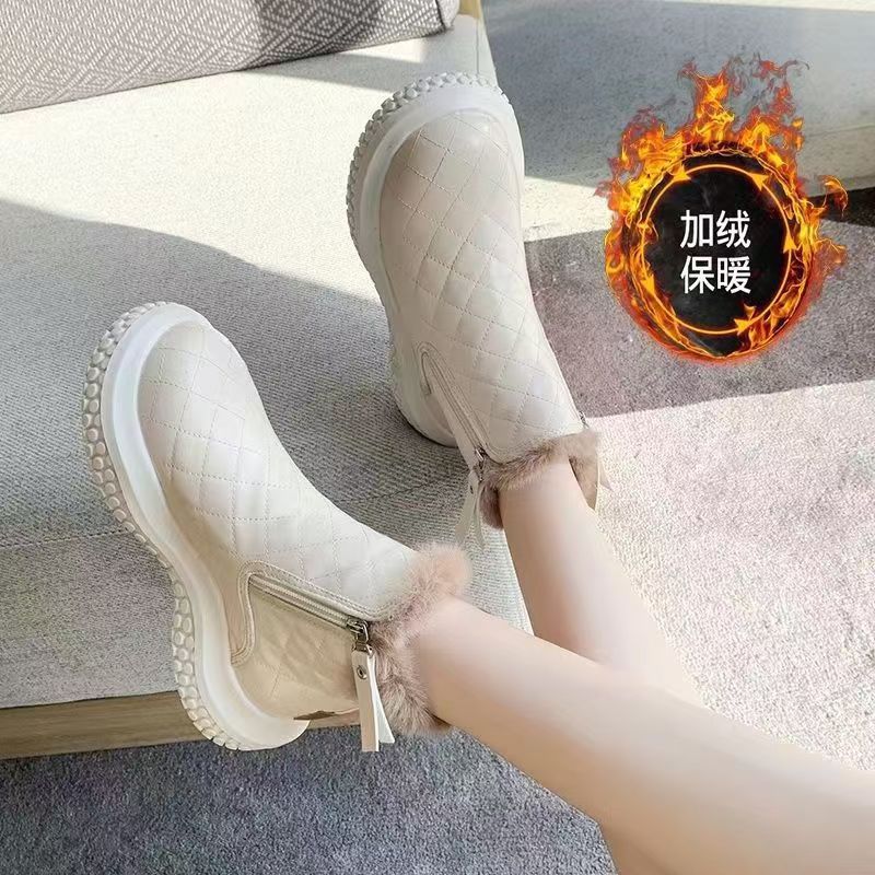 

Short boots piled and thickened 2025 winter new fur integrated women s shoes snow boots women s short thermal cotton shoes tide 40