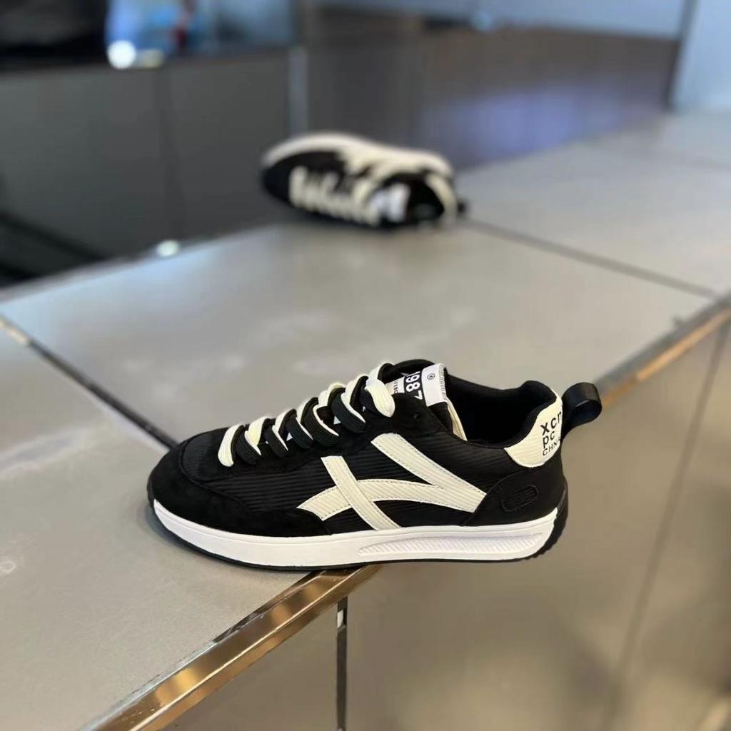 Spring New Fashion Brand Sneakers Men's Fine Grain Velvet Color Matching All-match Popular Casual Shoes