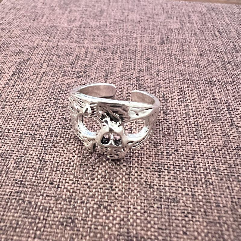 Dark Series Retro Schädel Fünf-Klauen-Ring - Cooles Hip-Hop Streetstyle Accessoire