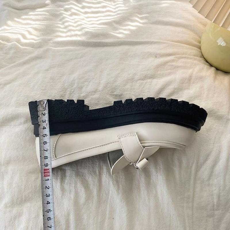 Fashion Fashion British Style Woman Shoe Spring New Round Flat Shoe Retro Versatile Women Casual Shoes Comfort Simple Women Leather Shoe