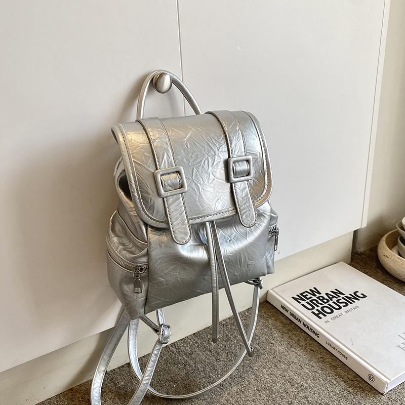 

Korean version of women s bag high-end large-capacity handbag 2025 new simple large-capacity backpack casual travel bag серебряный