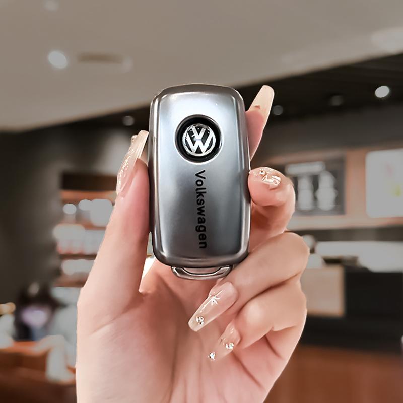 2026 Hot For VW VOLKSWAGEN Car Key Case Cover Key Holder with Keychain for VW Volkswagen Jetta Beetle Tiguan Soft TPU Full Cover