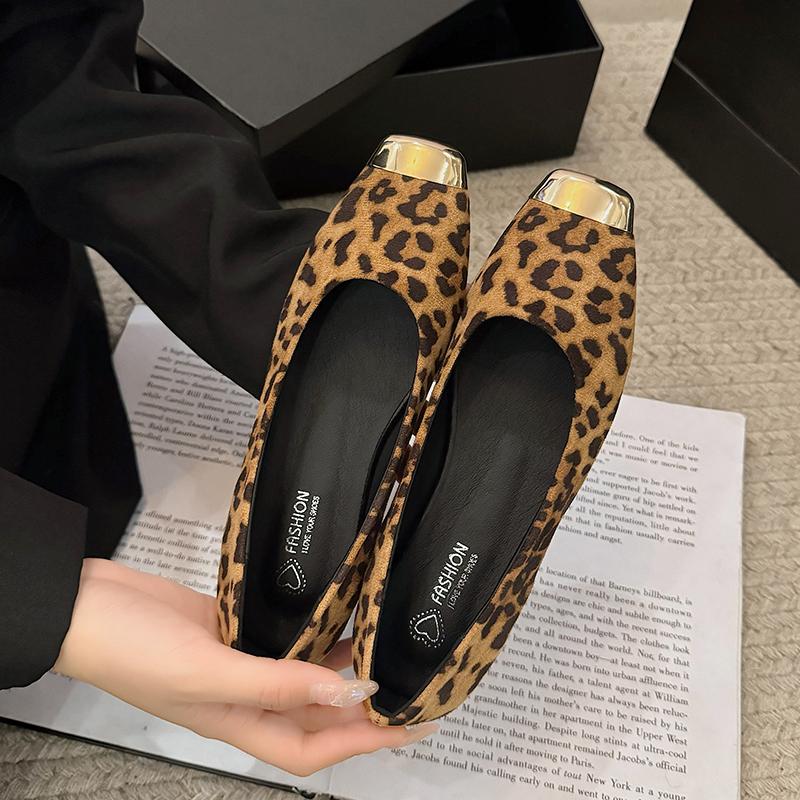 

Fashion Women s Metal Toe Spliced Suede Spring and Autumn Fashion Flat Heel Single Shoes 40
