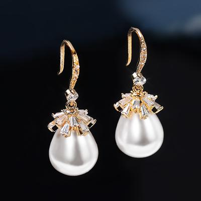 Neue Elegante Große Wasser Tropfen Form Imitation Perle Frauen Hochzeit Baumeln Ohrringe Brillante CZ Hohe Qualität Dame Mode Ohrring