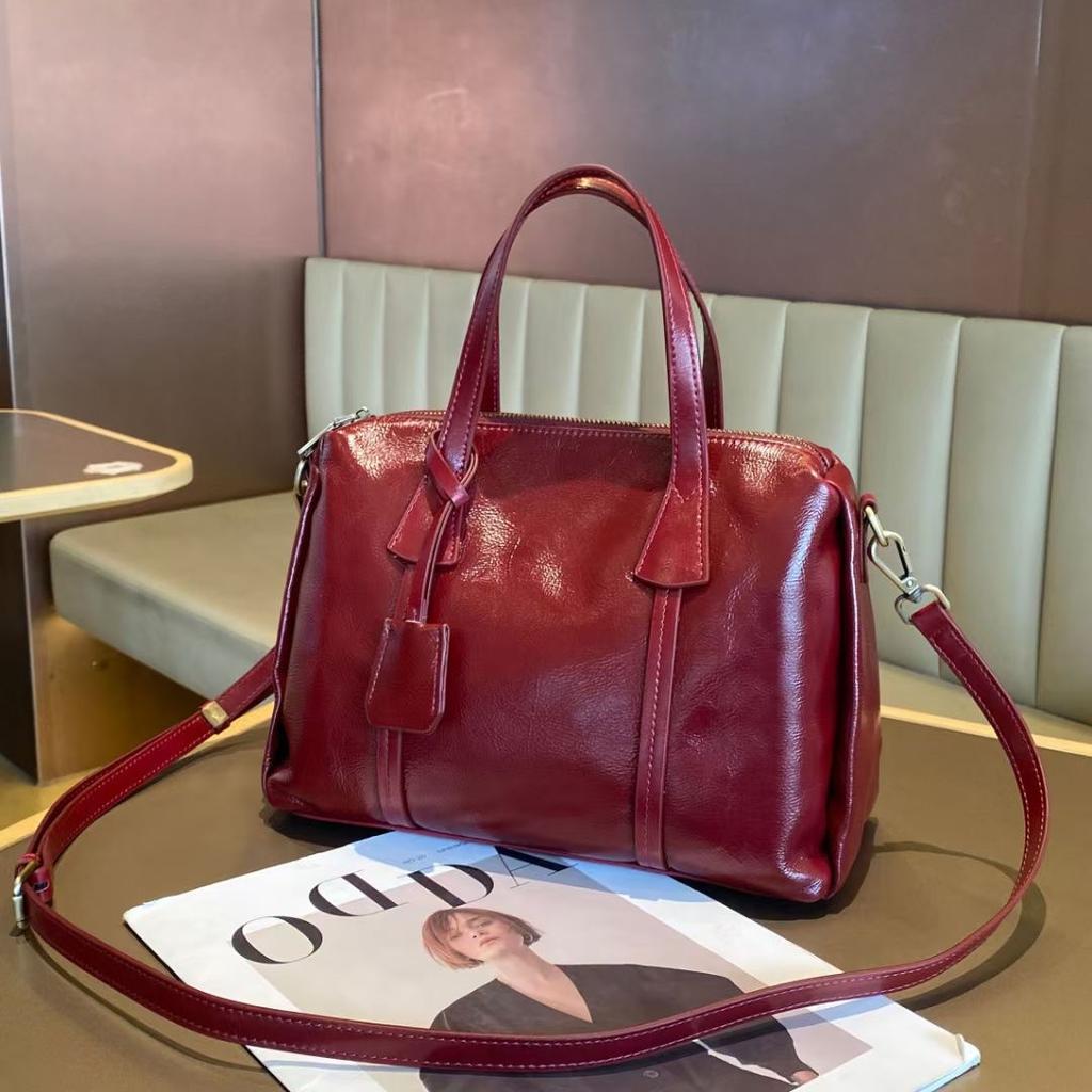 Leather women's bags, large-capacity handbags, new commuter tote bags, women's first-layer cowhide shoulder messenger bags