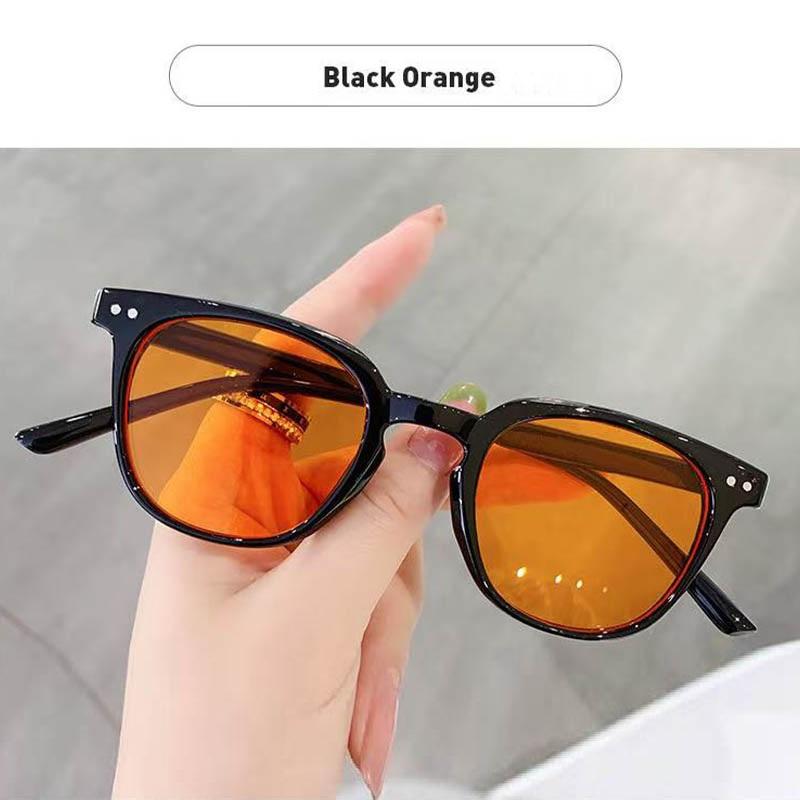 Vintage Small Square Sunglasses for Women 70s Retro Fashion Rivet Sunglasses Women's Casual Travel Party Driving Sunglasses Men