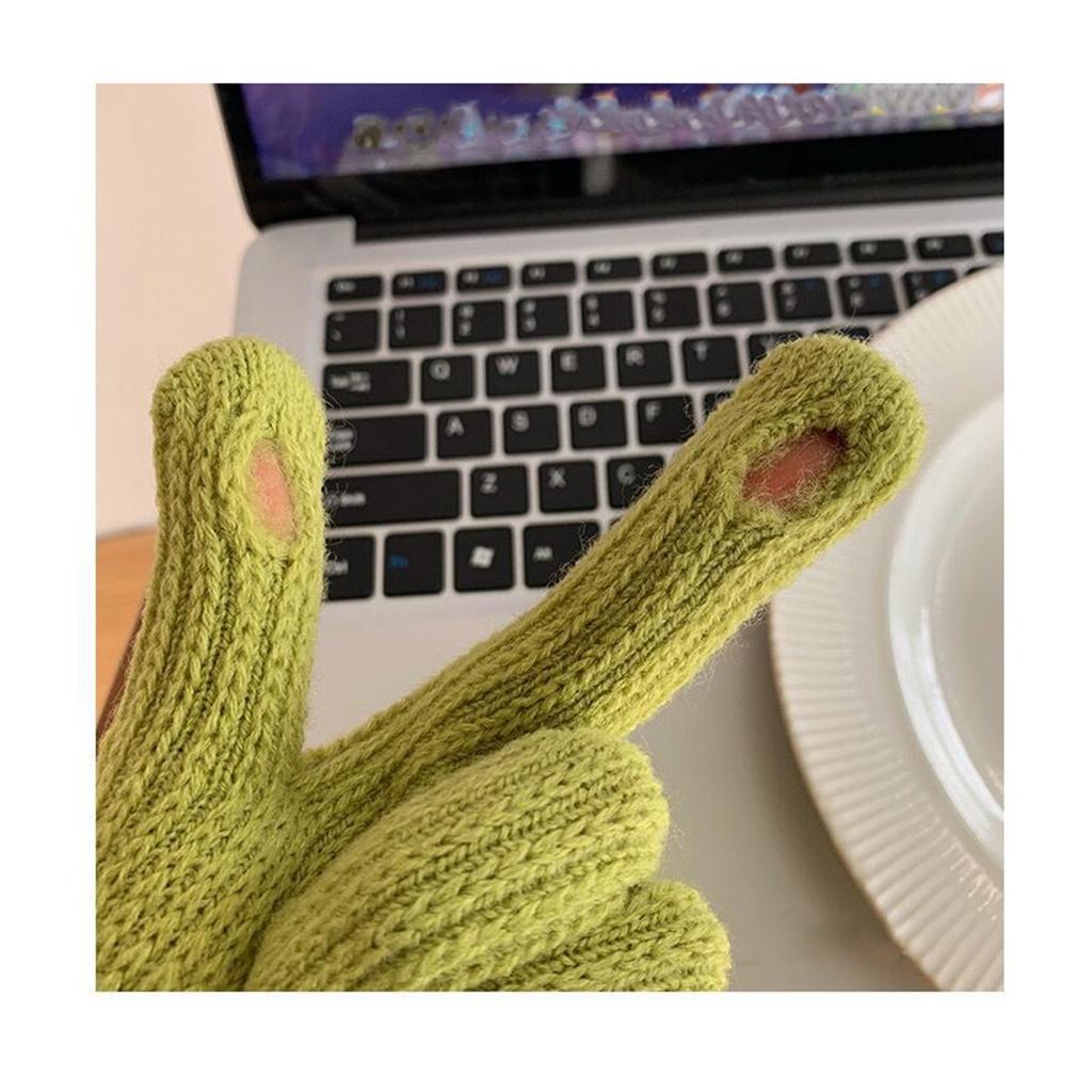 Knitted Five Finger Gloves with Loop Design and Ribbed Cuffs for Everyday Use and Comfortable Hand Protection