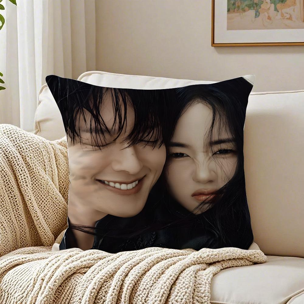 

Korean DDynamite Kiss CP Cushion Cover Pillowcase Antidustmite living Room Sofa Decor Cushion Room 30X30cm