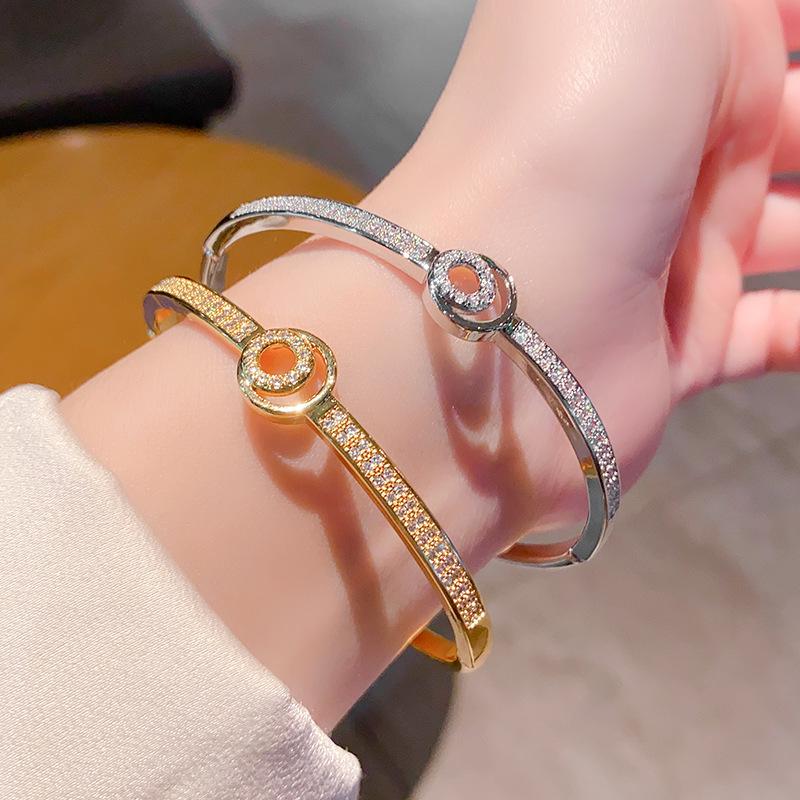 New trend concentric round copper inlaid zircon bracelet simple style personality temperament