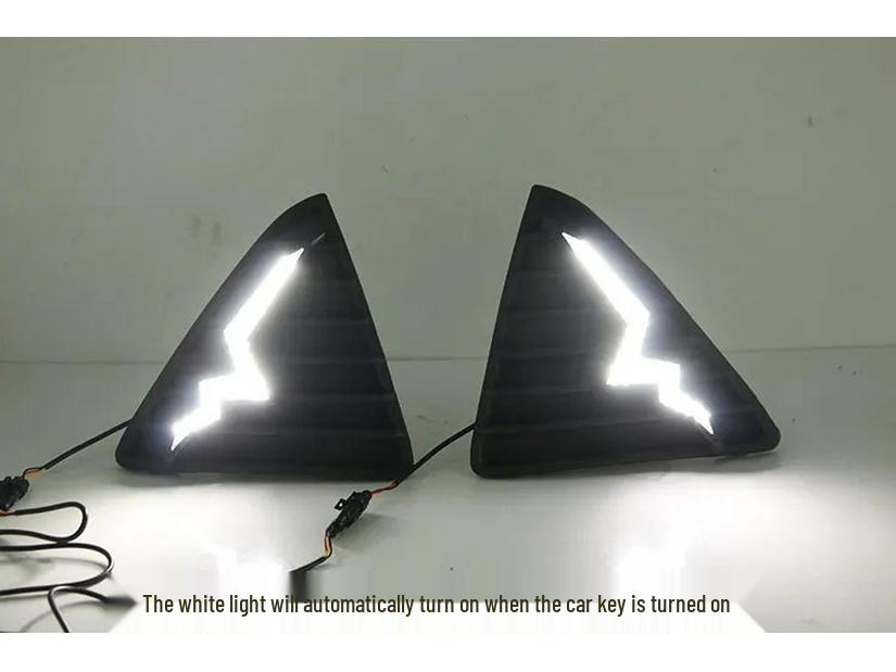 Kit de Feux de Jour et Antibrouillard LED pour Ford Focus 2012 - Pare-chocs Avant Modifié avec Fonctionnalité de Lumière Séquentielle.