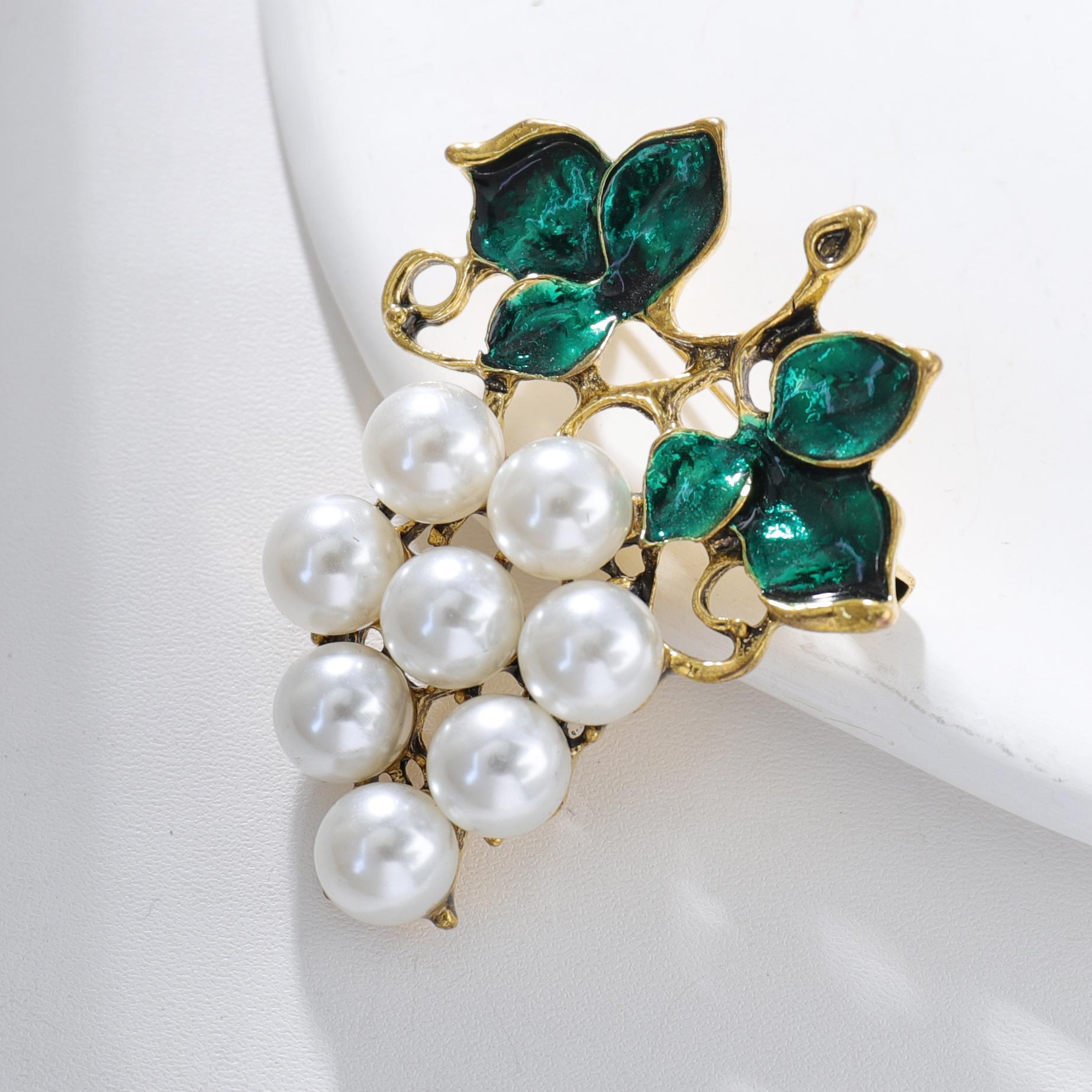 

Брошь-булавка в виде розы из жемчужного сплава премиум-класса с подсолнухом, виноградом и маленьким ароматным кленовым листом