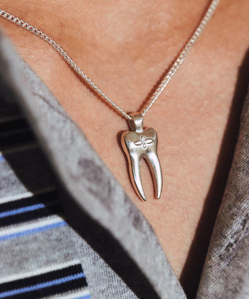 Yune Tooth Bloom Necklace_[Silver925]