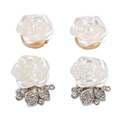 4 Stück weiße Rosen-Knopfabdeckung Elegant Exquisit Abnehmbare Strass-Blumen-Knopfabdeckung für Basteln Nähen Kleidung