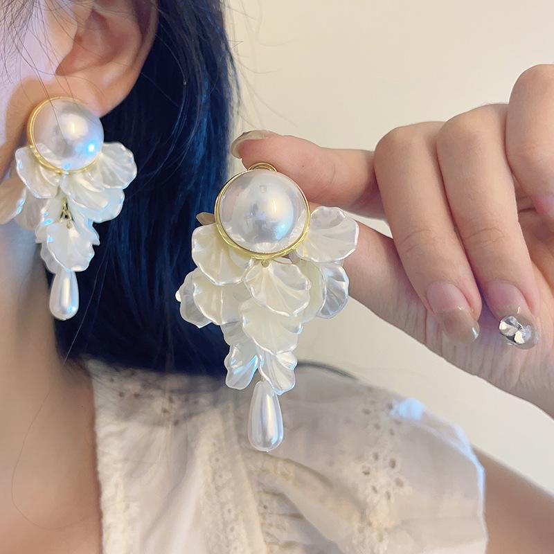 Exquisite Shell Imitation Pearl Drop Earrings Elegant Long Tassel Dangle Earrings For Women Wedding Party Ear Jewelry Gifts