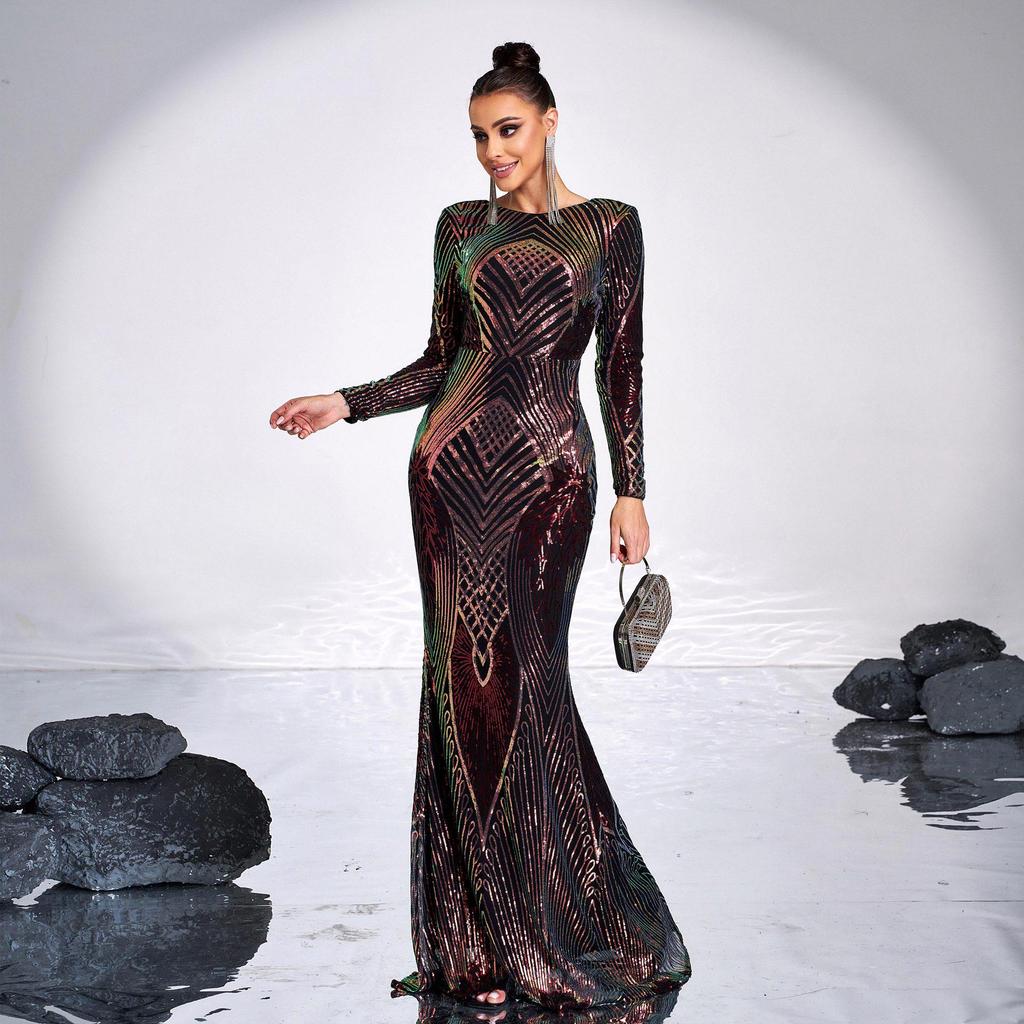 Elegant Long-Sleeve Sequin Evening Dress with Round Neck for Bridesmaids