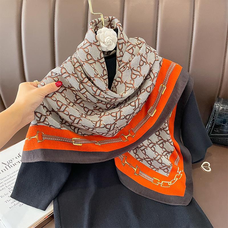 90 * 90cm New Square Scarf Multi Functional Decorative Fashion Scarf Dual Purpose Shawl Wear Sunscreen Winter Warmth