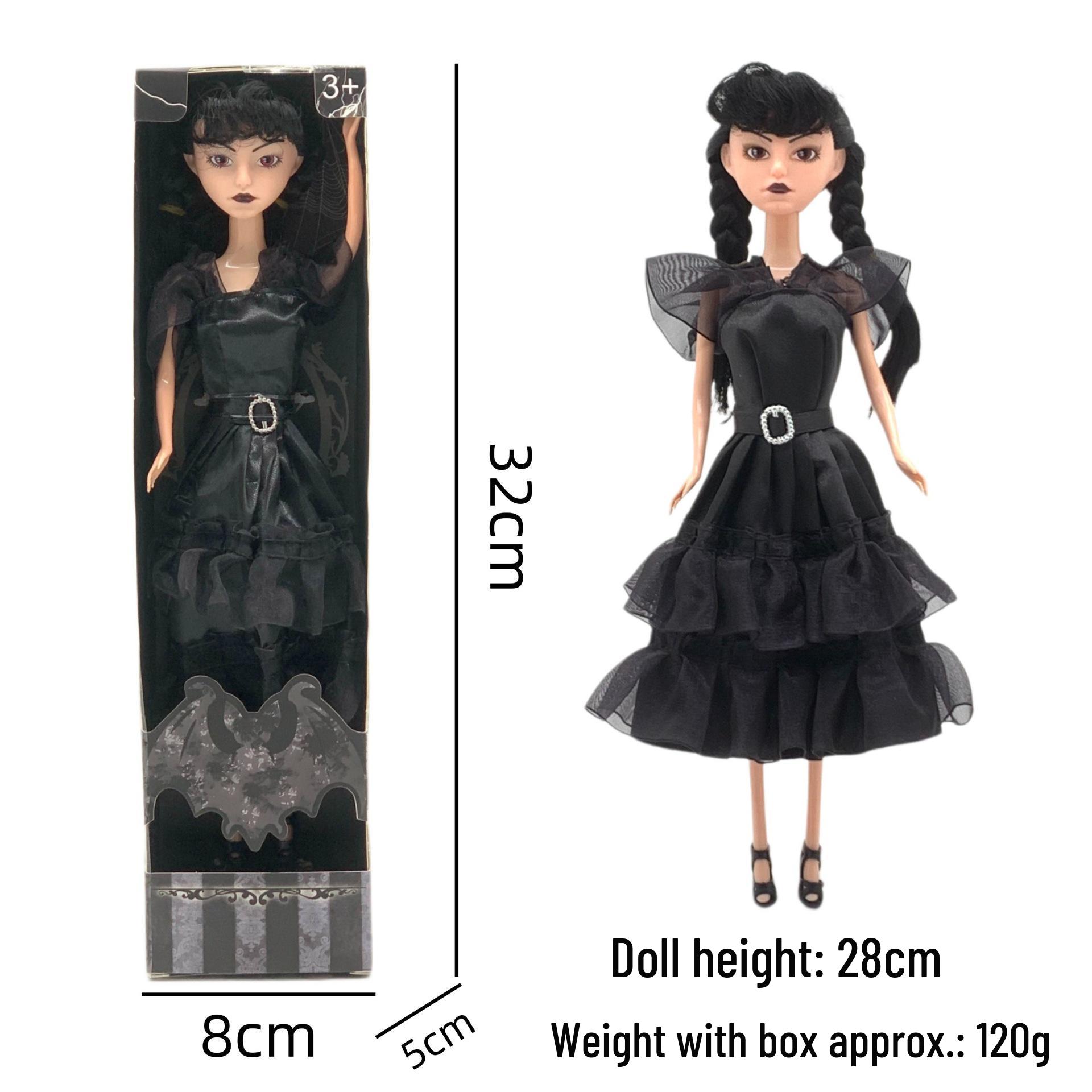 

Кукла Адамс Уэнсдей в костюме школьной формы