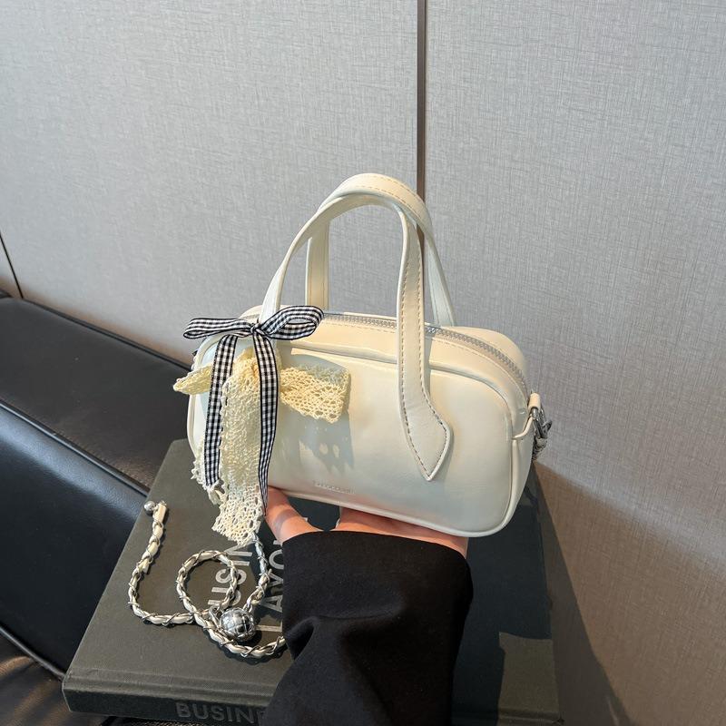 

Premium bag women s spring and summer new fashion messenger bag casual portable bowling bag білий