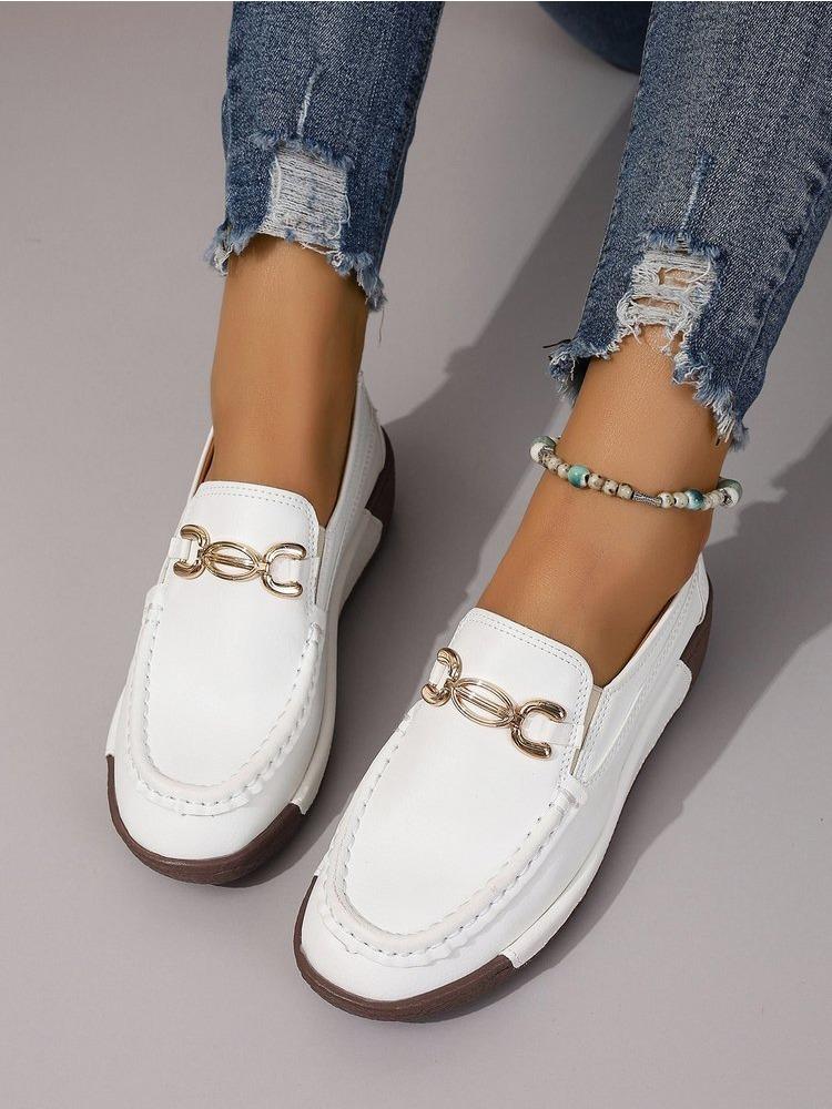Women's Shoes In Plus Size with Flat Bottomed Round Toe Metal Buckle, One Foot on Women's Shoes