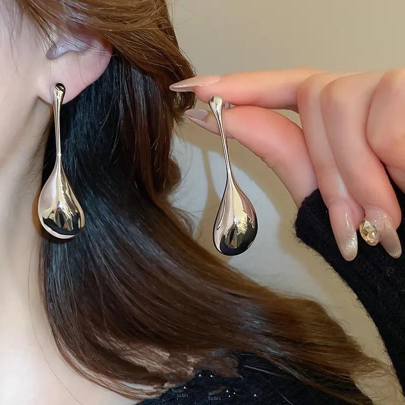 European And American Temperament Skirt Irregular Earrings Fashion Temperament Women Jewelry Accessories 2025