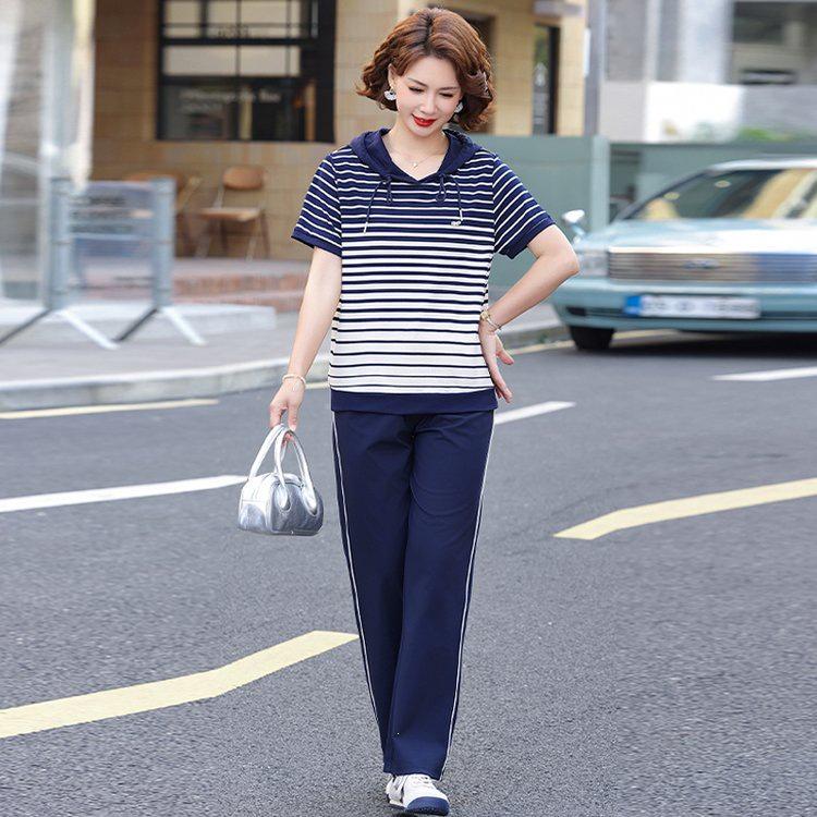 Stylish Summer Sportswear Set for Middle-aged Women - Ice Silk Short-sleeve Top & T-shirt Combo