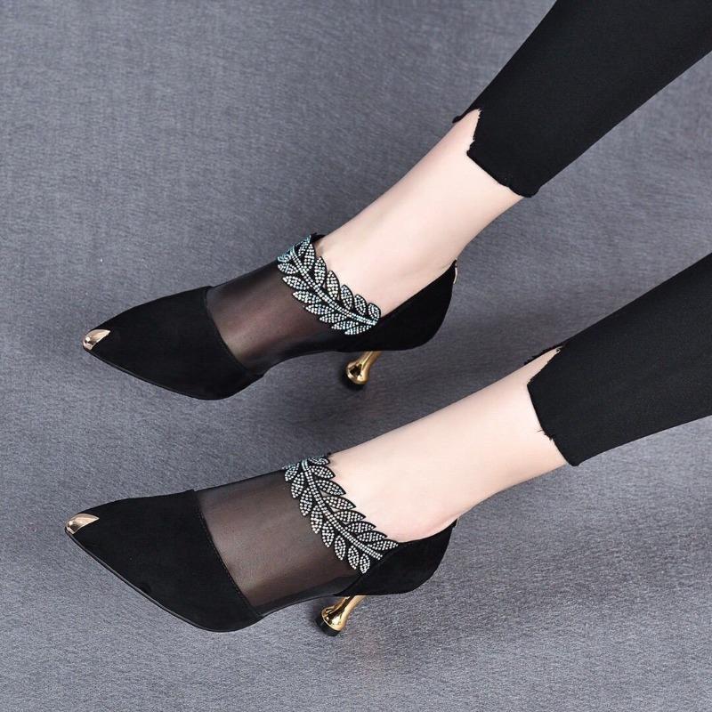 Fashion 2024 New Summer Pointed Toe Elegant Women Dress Shoes Black Lace Rhinestone Slip-on Mesh Sandals Medium Heel Zipper Ladies Pumps