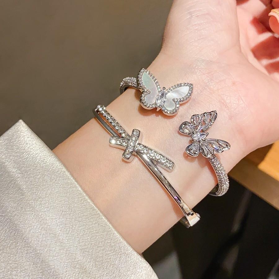 Minimalist Cross Bangle Bracelet With Rhinestone Accents For Elegant Daily Wear
