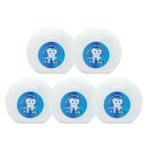 

Зубна нитка KB Cooling Sense Dental Floss без запаху товста нитка 840D 50 м, 1 шт., 5 шт.