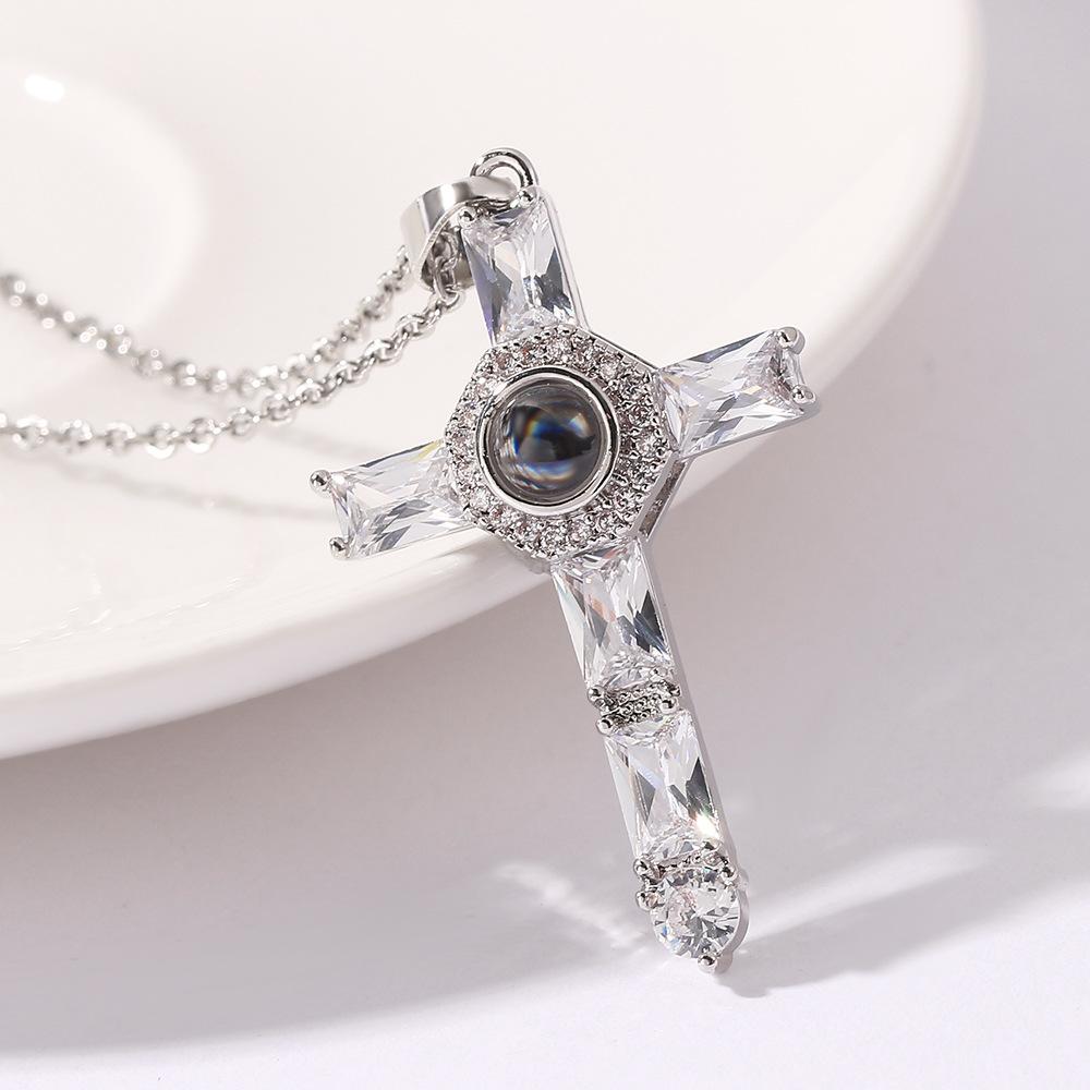 Collier à Projection Croisée pour Femmes Filles Cadeau Noël Fête des Mères Bijoux Accessoires