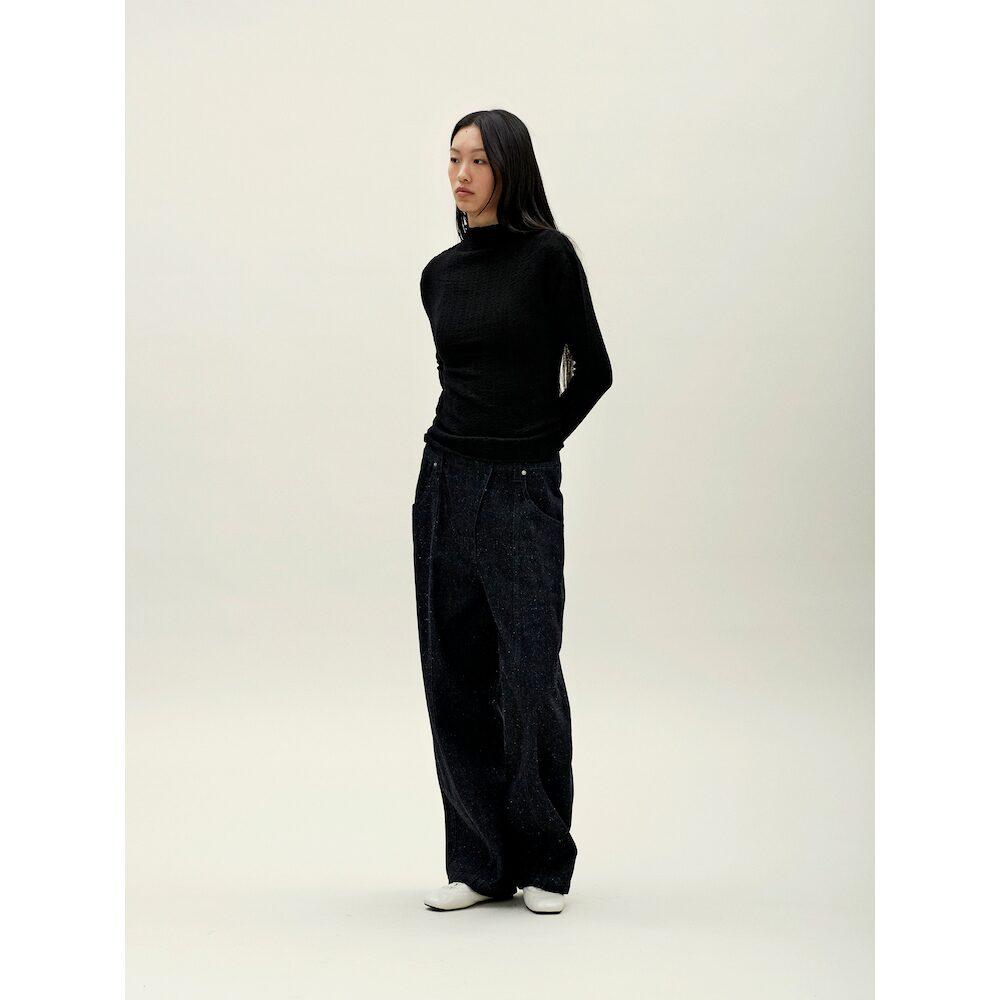 Anggae Smocked Pullover Black
