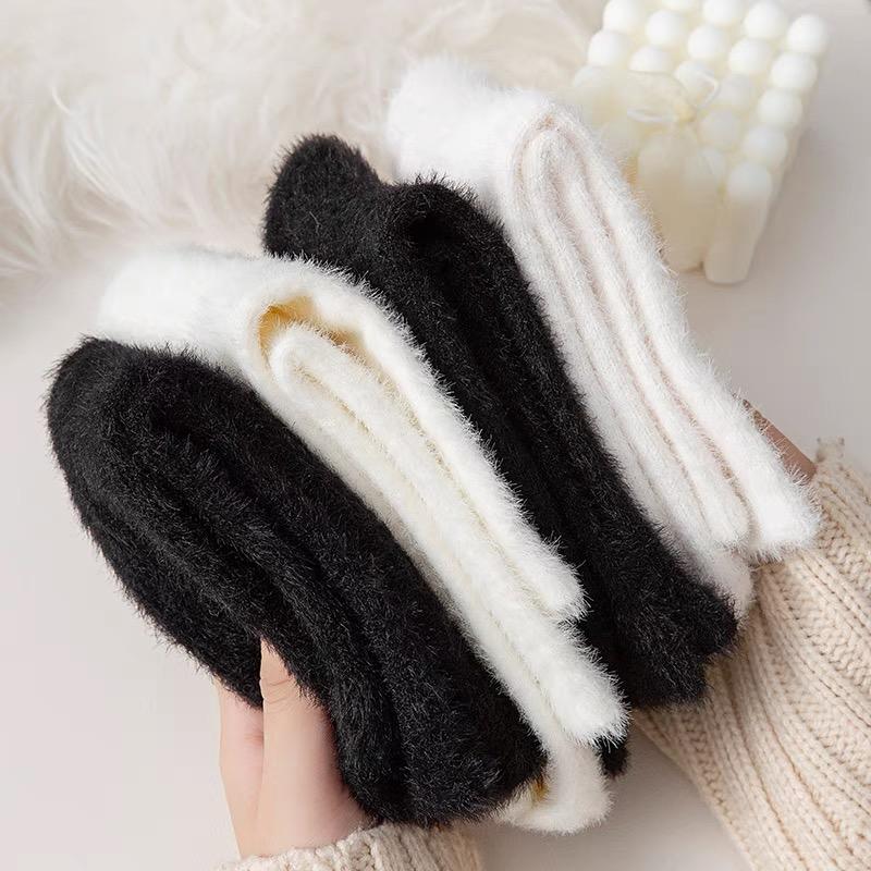 1/2/3/4 Pairs Cute Mink Plush White Black Women Socks Autumn Winter Elastic Thickened Lovely Thermal Coral Velvet Sleep Sock