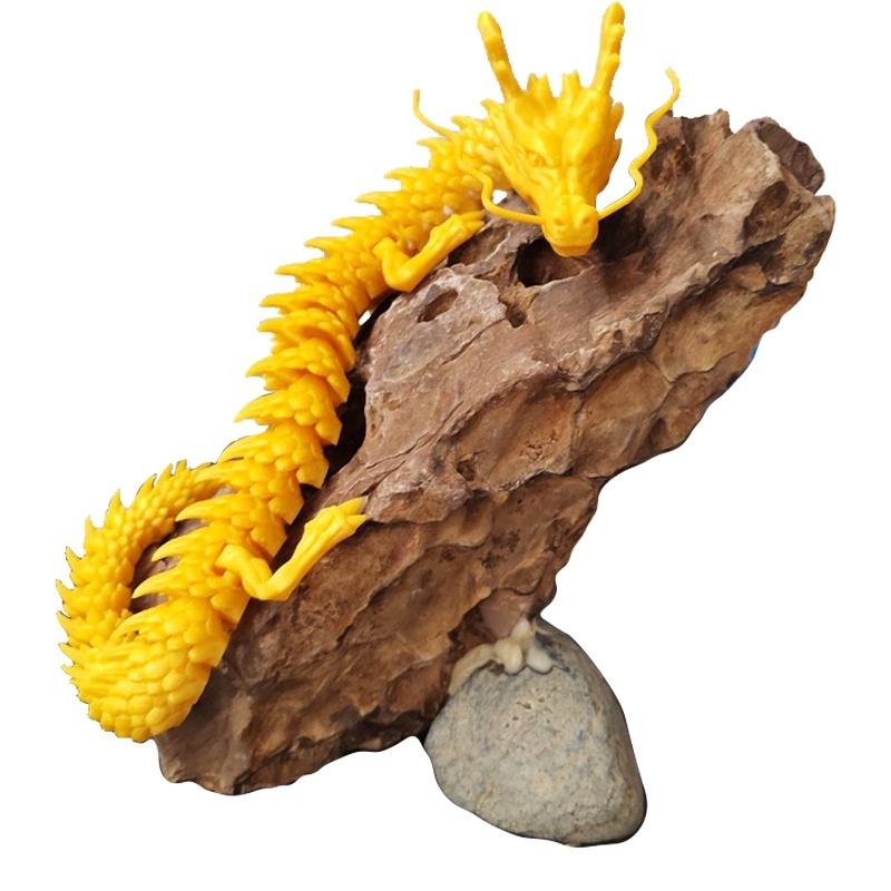 Kreatives Modellhandwerk eines chinesischen Drachen mit beweglichen Gelenken