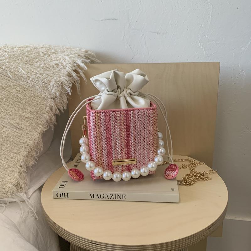 Pearl handbag women's 2025 new trendy small square bag fashion chain shoulder bag summer Internet celebrity woven bucket bag