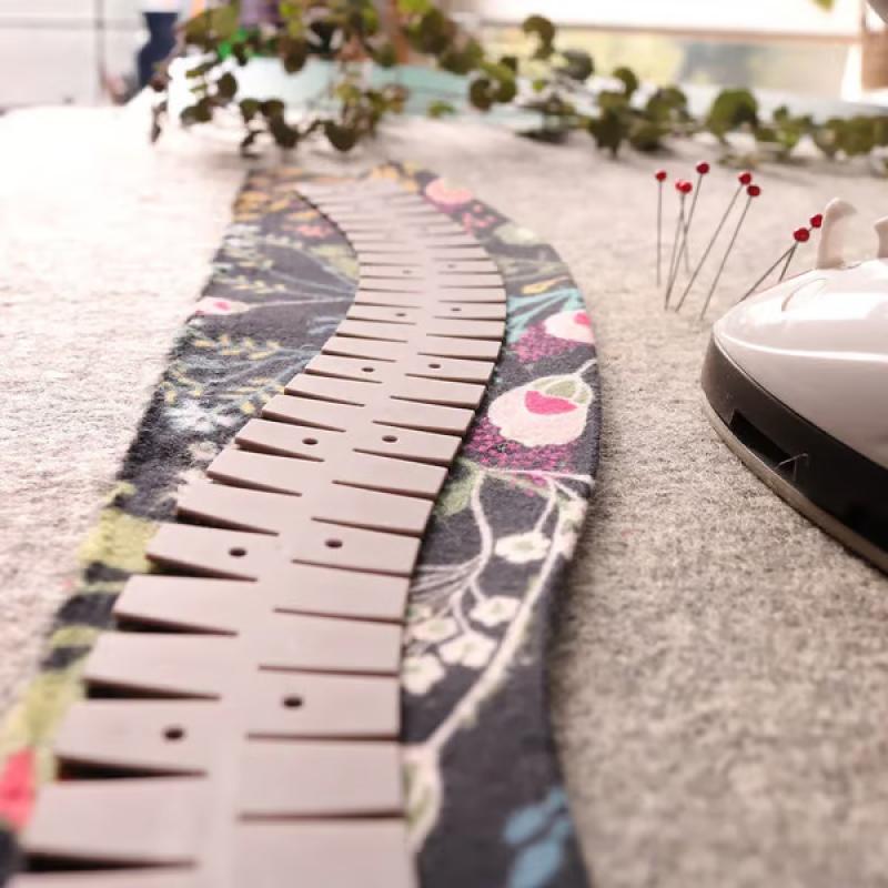 Silicone Hemmer Professional Sewing Tool Hem Ruler Sewing Auxiliary Tool Multiple Colors