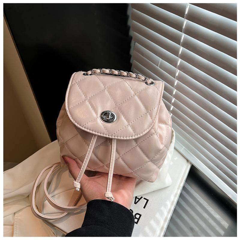 Rhombus Chain Backpack Female Niche Design Fashion Bucket Bag Casual Schoolbag Premium Travel Backpack