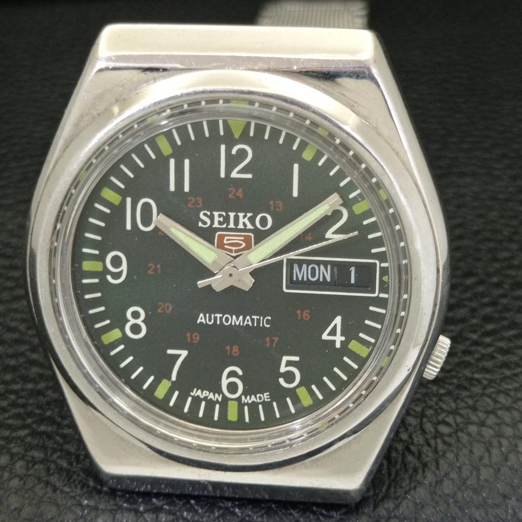 Seiko 5 AUTOMATIC JAPAN 7009A MENS VINTAGE GREEN COLOR DIAL WATCH A701323-5 R206a-a701323