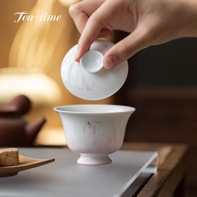 Handbemalte Rosa Orchidee Gaiwan Keramik-Teeschale Ästhetisches Chinesisches Porzellan Chawan Weißes Porzellan Deckelschale Teezubereiter Werkzeug