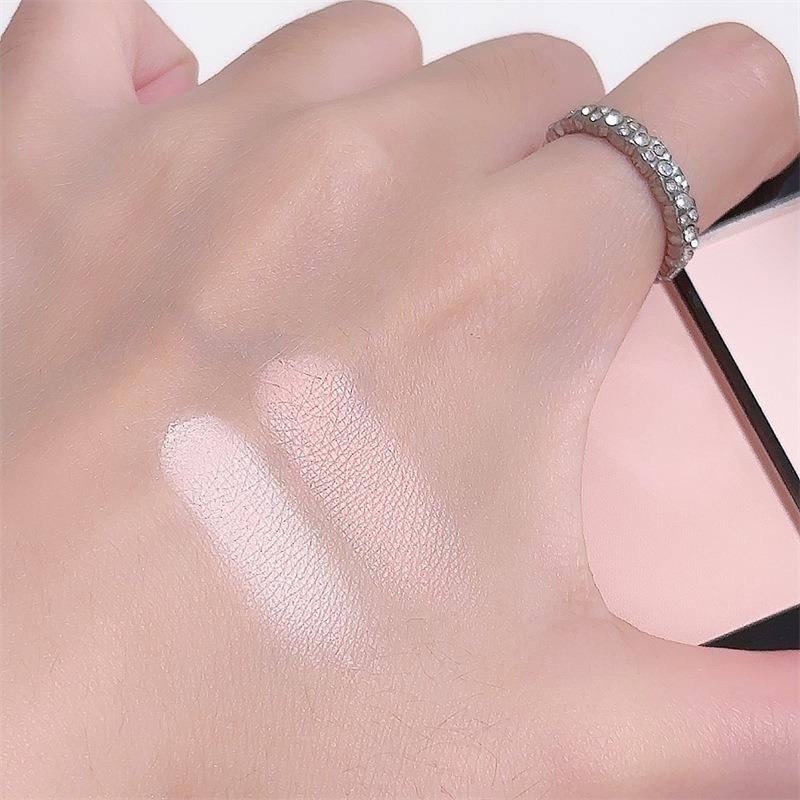 1PC two-color high-gloss trimming tray, matte water gloss powder, brightening surface, middle eye, nose shadow, anti-sweat double platter