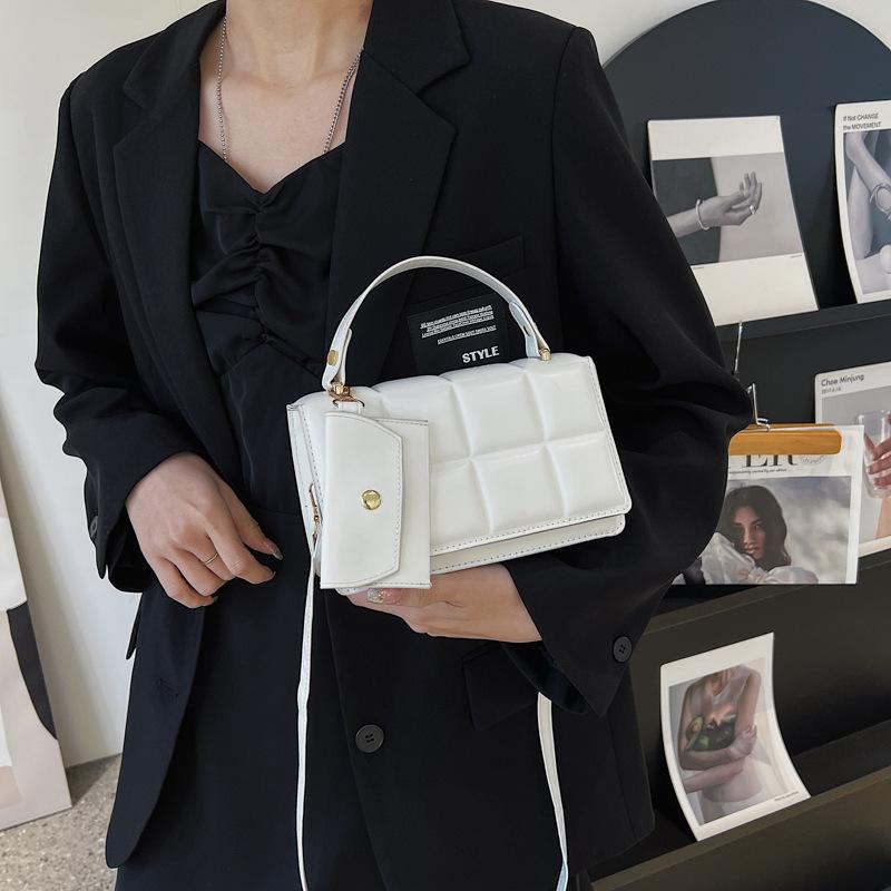 Niche Retro Handbag Korean Version of the New Texture Solid Color Flip Child and Mother Bag Trendy Fashion Pressure Shell Shoulder Messenger Bag