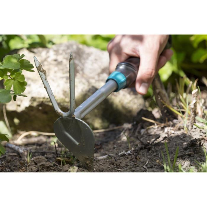 GARDENA Serfouette à fleurs Comfort 6cm Combisystem® - Acier enduit – Outil adapté tout travaux de sol – Garantie 25 ans (8955-20)