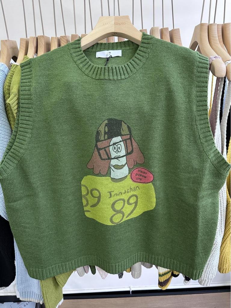 Xiao Wang's Spring Korean Cartoon Loose Knit Sweater Vest (Plus Size)