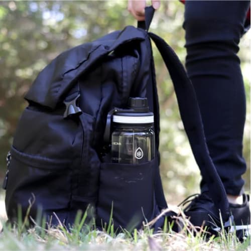 Official Takeya Clear Bottle, 0.7L (700ml), Thermo Flask with Graduations, Carry Handle, and Silicone Bumper. Lightweight, Direct Drinking, Protein Sh