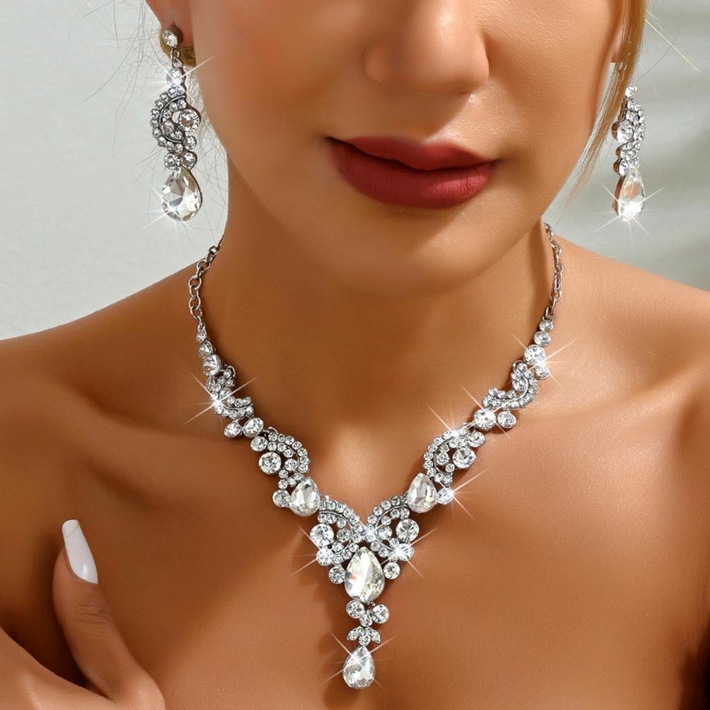 Ladies' Banquet Diamond Set Necklace Earrings Two Piece Set Wedding Party Women's Luxury Accessories