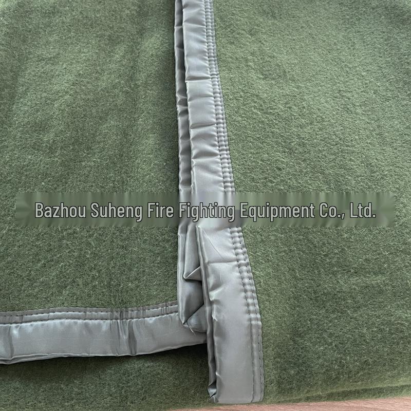 Multi-Purpose Earthquake-Resistant Disaster Relief Blanket: Wool, Cold Protection, Emergency Flood Control