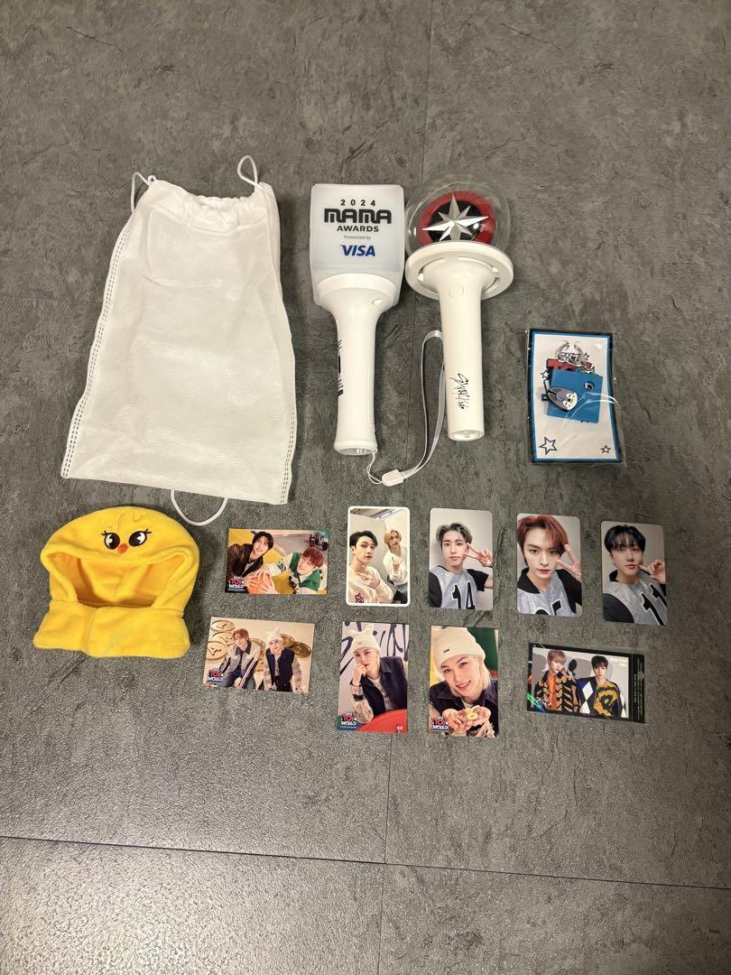 

[USED] straykids penlight (with Piri cover) + mama2024 penlight etc.